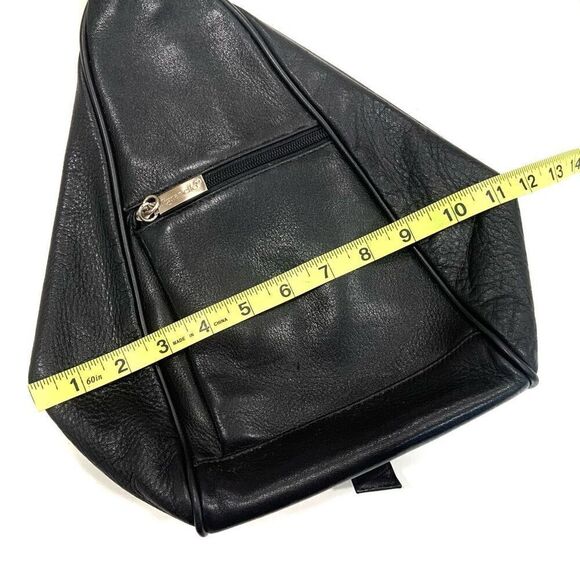 TIGNANELLO Leather Sling Shoulder Bag - Picture 8 of 9